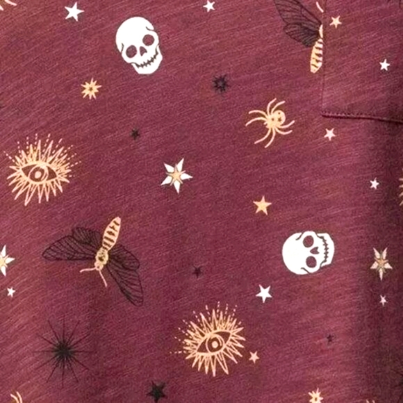 ❤️NWT VINTAGE TORRID SKULL PRINT POCKET TEE - SOFT COTTON - HALLOWEEN PLUS SIZE - Picture 2 of 14